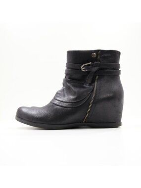 BareTraps Quaint Black Faux-Leather 2.5" Hidden Heel Ankle Booties - 8